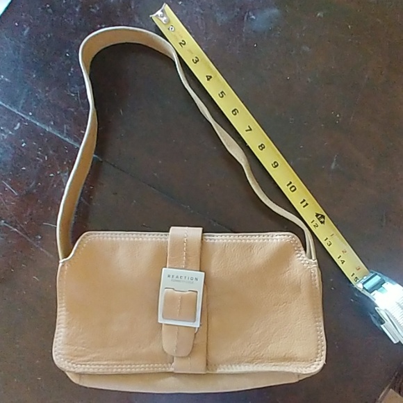 Kenneth Cole reaction tan leather purse - Picture 7 of 7